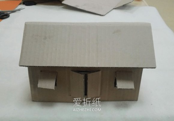 怎么做硬纸板小房子模型的手工制作教程(7)