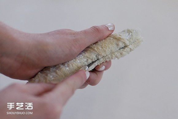 自制篝火装饰的方法 蕾丝篝火DIY图解教程- www.aizhezhi.com