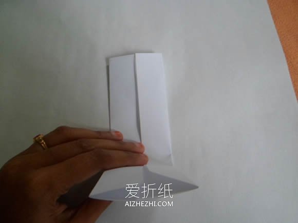 怎么简单折纸衬衫和裤子的折法图解步骤- www.aizhezhi.com