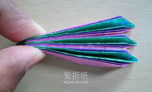 怎么简单折纸莲花的折法步骤图解- www.aizhezhi.com