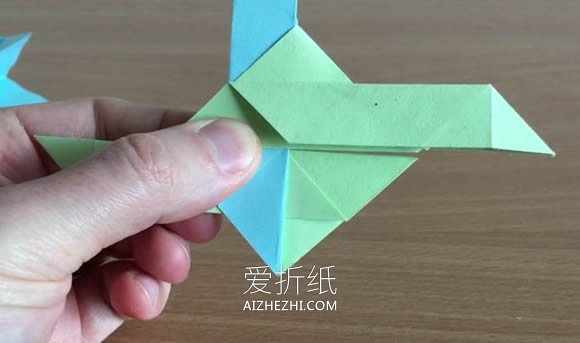 怎么折纸忍者之星飞镖 四角忍者飞镖折法图解- www.aizhezhi.com