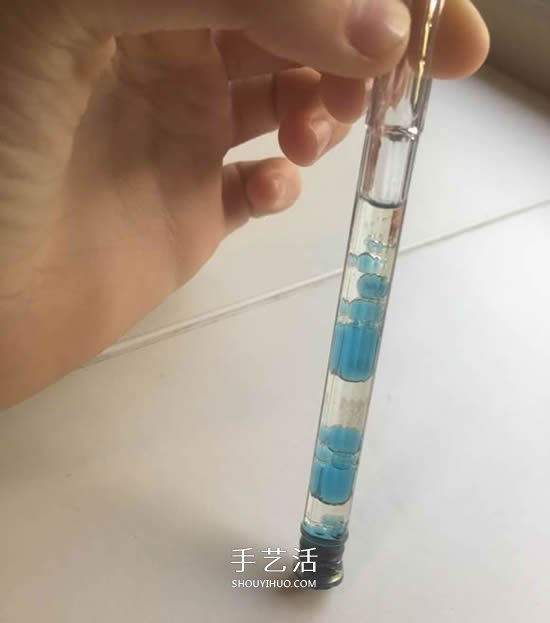 简单自制油水笔的方法图解 好看又好玩！- www.aizhezhi.com