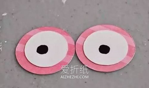 怎么用蛋糕纸和卷纸芯做猫头鹰的制作方法- www.aizhezhi.com