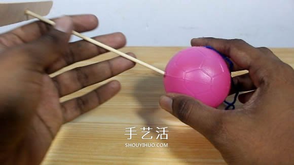 幼儿园自制简易小风扇的手工制作教程- www.aizhezhi.com