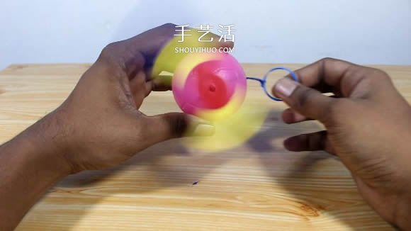 幼儿园自制简易小风扇的手工制作教程- www.aizhezhi.com