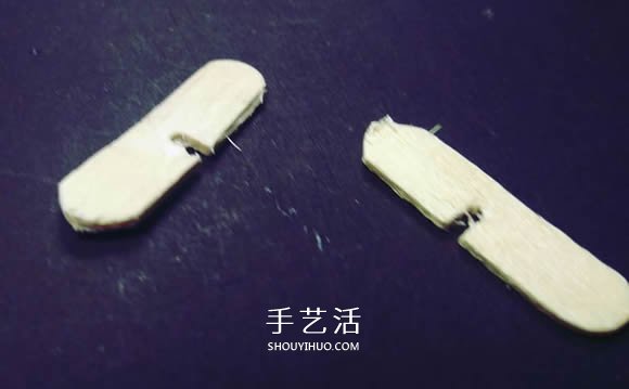 物理小制作：自制冰棍棒橡皮筋动力船的教程- www.aizhezhi.com