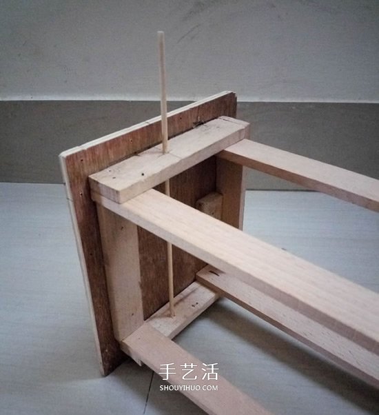 自制简易汽车电梯玩具的制作方法教程- www.aizhezhi.com