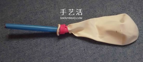 小学生简单手工制作气球动力船的方法教程- www.aizhezhi.com