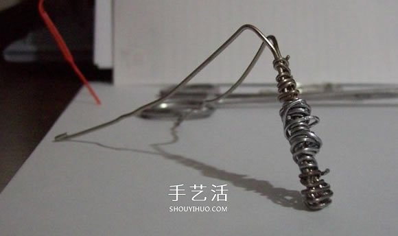 万圣节手工制作回形针怪物的教程图解- www.aizhezhi.com