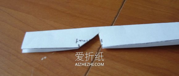 怎么折纸很酷滑翔机的折法过程图解- www.aizhezhi.com