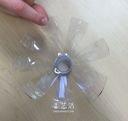 自制电动风力车玩具的制作方法教程- www.aizhezhi.com