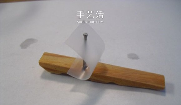 衣夹手工制作可以漂浮小船的制作方法- www.aizhezhi.com