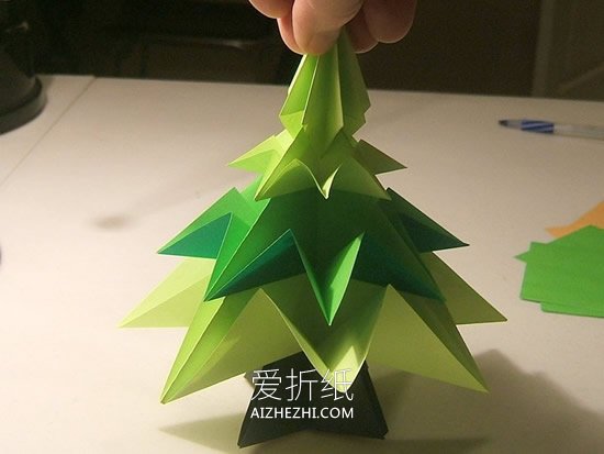 立体圣诞树的折法图解- www.aizhezhi.com