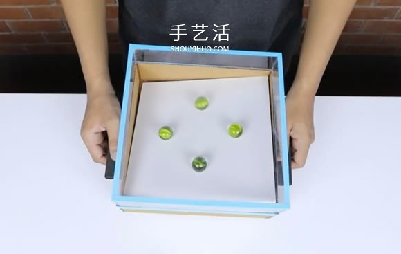 瓦楞纸板手工制作平衡棋盘玩具教程- www.aizhezhi.com