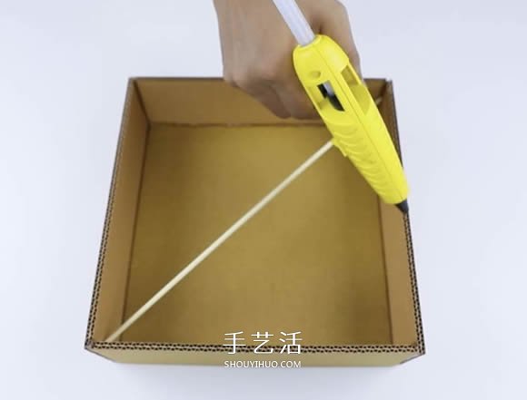 瓦楞纸板手工制作平衡棋盘玩具教程- www.aizhezhi.com