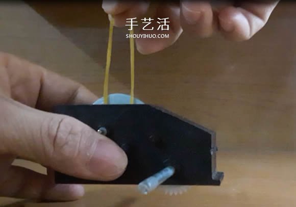 自制风力驱动玩具车的制作教程- www.aizhezhi.com