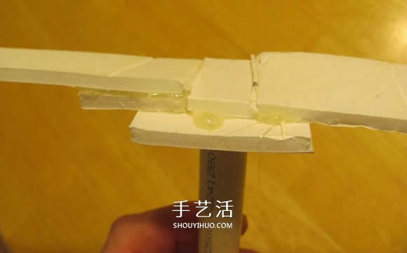 泡沫板手工制作竹蜻蜓玩具图解教程- www.aizhezhi.com