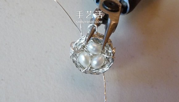 金属丝手工制作创意鸟巢耳环图解教程- www.aizhezhi.com