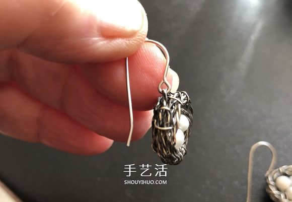 金属丝手工制作创意鸟巢耳环图解教程- www.aizhezhi.com