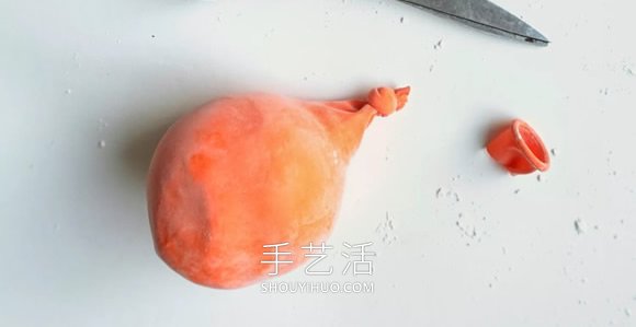 如何制作压力球的做法详细教程- www.aizhezhi.com